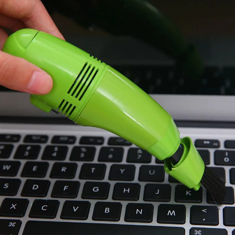 Aspiradora USB para teclado con cepillo y luz - Imagen 3