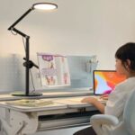 Lámpara de lectura led con soporte para leer libros - Imagen 4